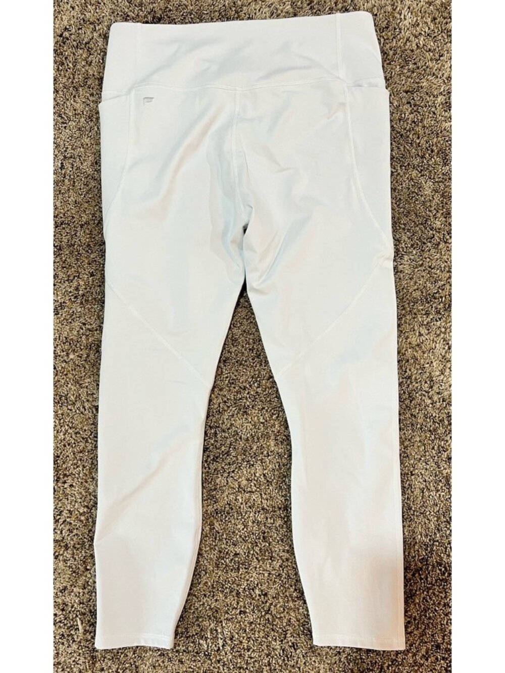Fabletics Pureluxe Leggings 23”  Inseam ~ Size Large ~ Side Pockets - Picture 4 of 7